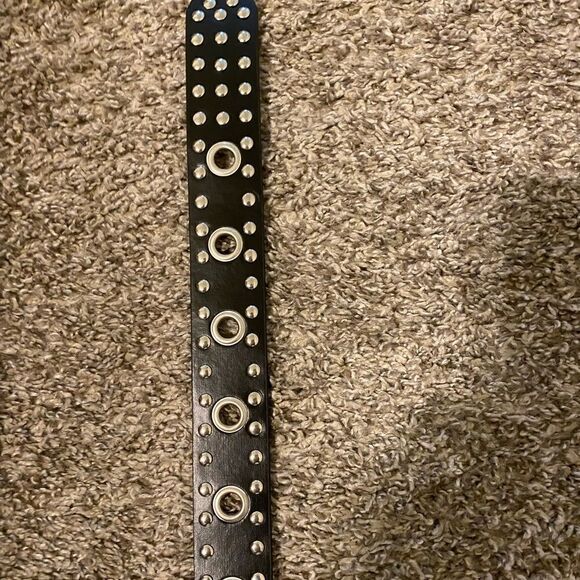 💼Kenna Eyelet Buckle Belt, Black, Faux Leather, Unisex Buyer Rated 5⭐️ - Picture 5 of 8